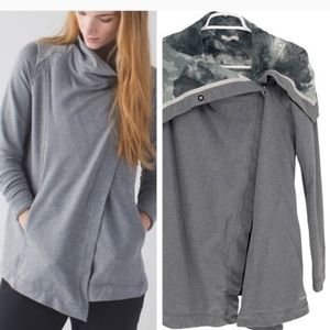 LULULEMON SAVASANA JACKET HEATHER GREY SNAP WRAP JACKET LINED SZ 6